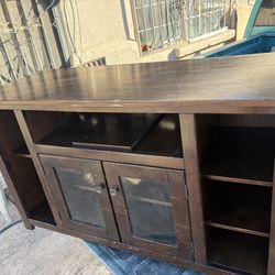 Tv table shelves 