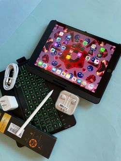 Apple IPad 9th Generation (10.2” Retina /Touch ID /IOS 26/ 2021 Model) 64GB with Pen, Keyboard  & Accessories