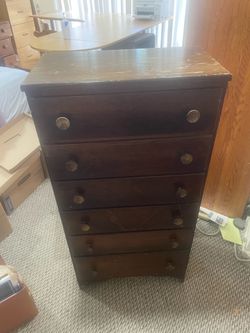 Chest of drawers