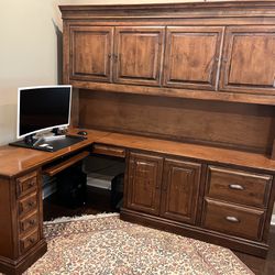 Custom Office Furniture 