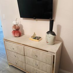 Drawer Dresser