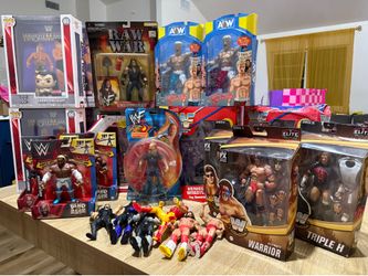 WWE ACTION FIGURE LOT
