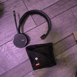 Plantronics - Voyager 4210 UC USB-C (Poly) - Bluetooth Single-Ear (Monaural) Headset -