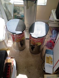 Commercial Bunn TB3Q Luzianne Tea Brewing Machine With 2 Pots