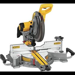 DEWALT Sliding Compound Miter Saw, 12-Inch DWS779