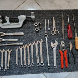 Lot Of 30+ Tools Craftsman Wrenches, Pipe Cutter