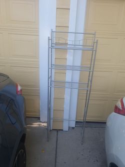 Bathroom shelf