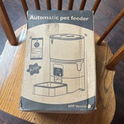 Automatic Pet Feeder