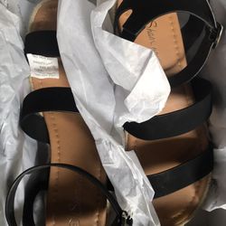 Women Sandals Shoe Land Size 9 Brand New