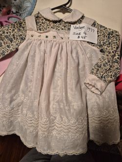 VINTAGE 1977 LITTLE GIRLS PINAFORE AND DRESS SIZE 4