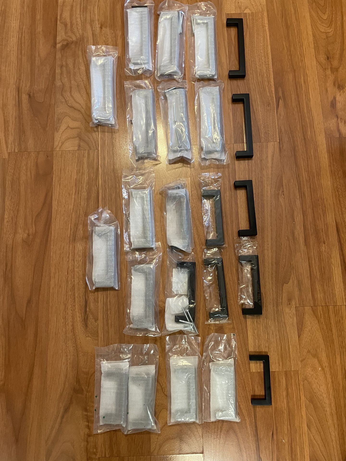 23 Total Black Handles