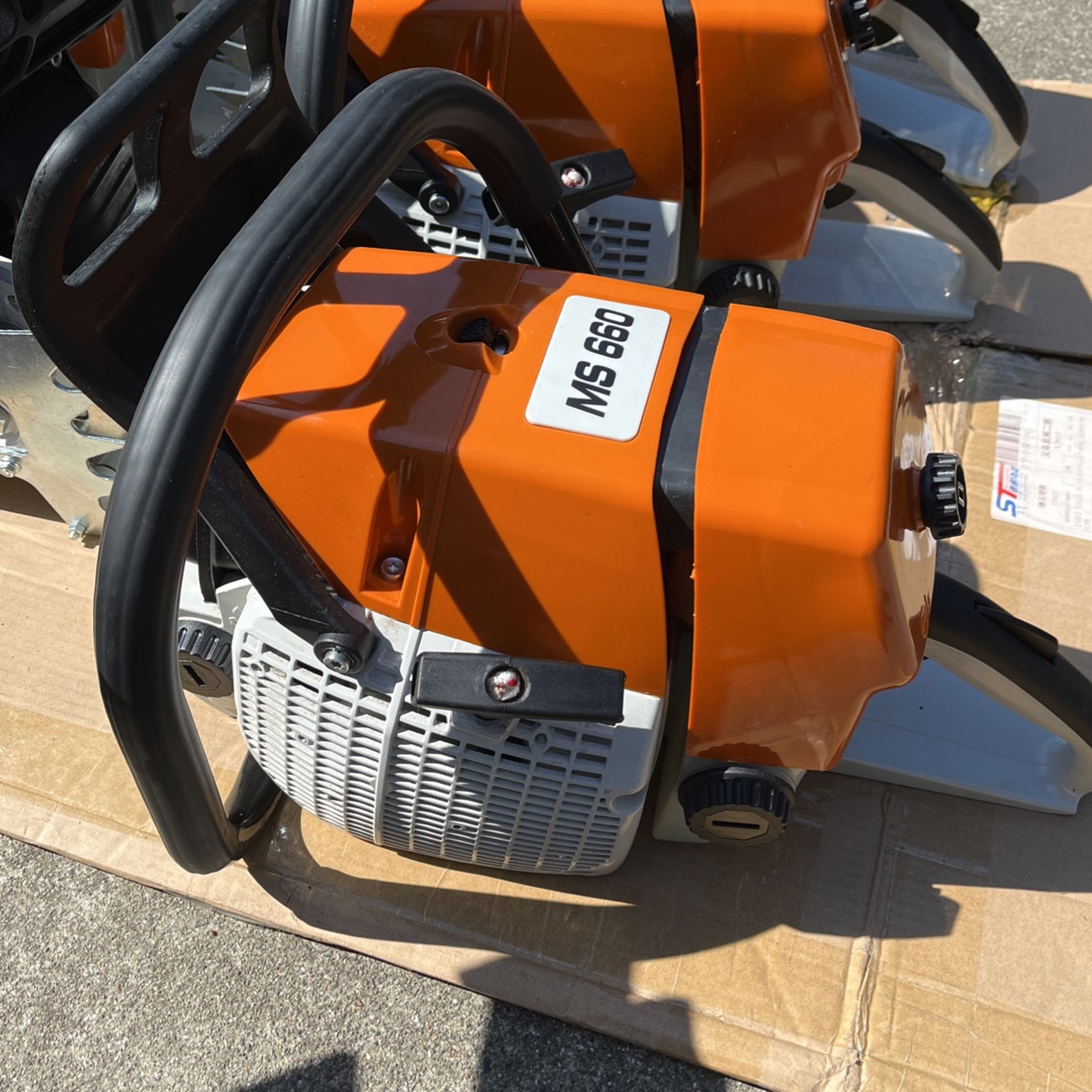 Chainsaw. 660. Professionally Built. Professional Duty.
