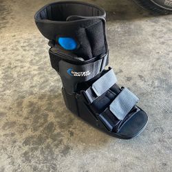  Short Air Cam Walker Fracture Boot, Small, Black
