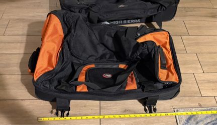 California Pak Travel Duffel Bag with stowaway backpack straps. Travel DuffelBag