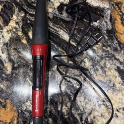 Remington Red Ceramic 1"-1.5" Silk Curling Wand