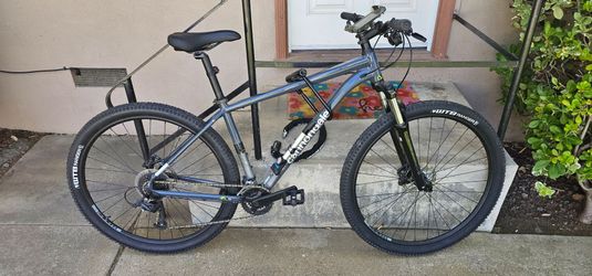 Cannondale Trail 29er Mountain Bike 29" Wheels Front Suspension Disc Brakes
