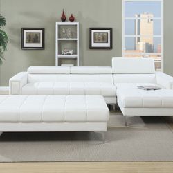✨White Sectional  W/ Ottoman ✨