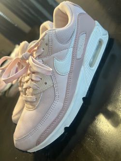Nike women’s Air Max size 7.5