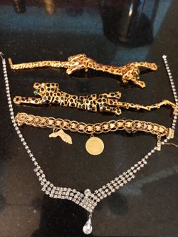 Pendants/ Bracelet/ Necklace