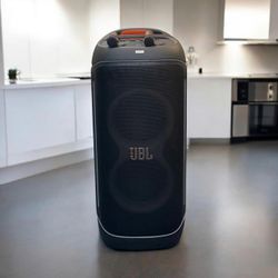 JBL 720 Party Box with JBL wireless microphones and case, Auracast, Rechargeable, wireless
