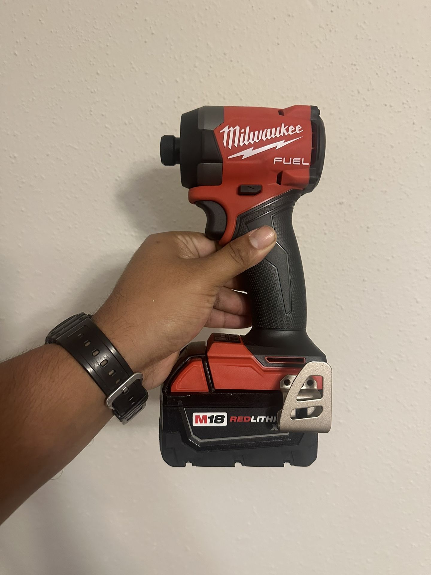 Milwuakee M18 1/4 In Impact W Battery 