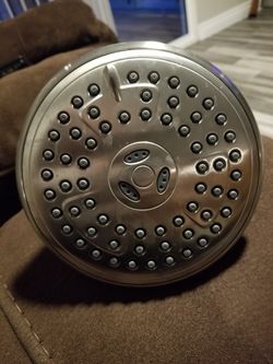 2 Delta porter showerheads