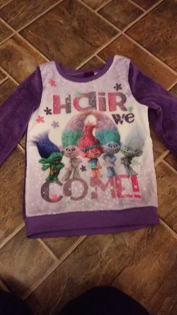 Trolls girls sz 10-12 fleece shirt