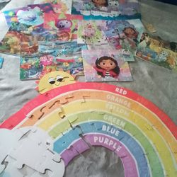 Children's puzzle lot