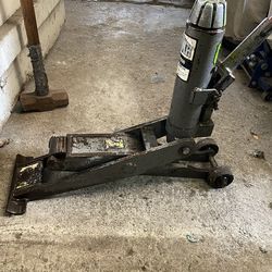 Forklift/Car Jack and tools