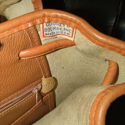 Vintage Dooney & Bourke A4-258864 Bucket Shoulder Bag