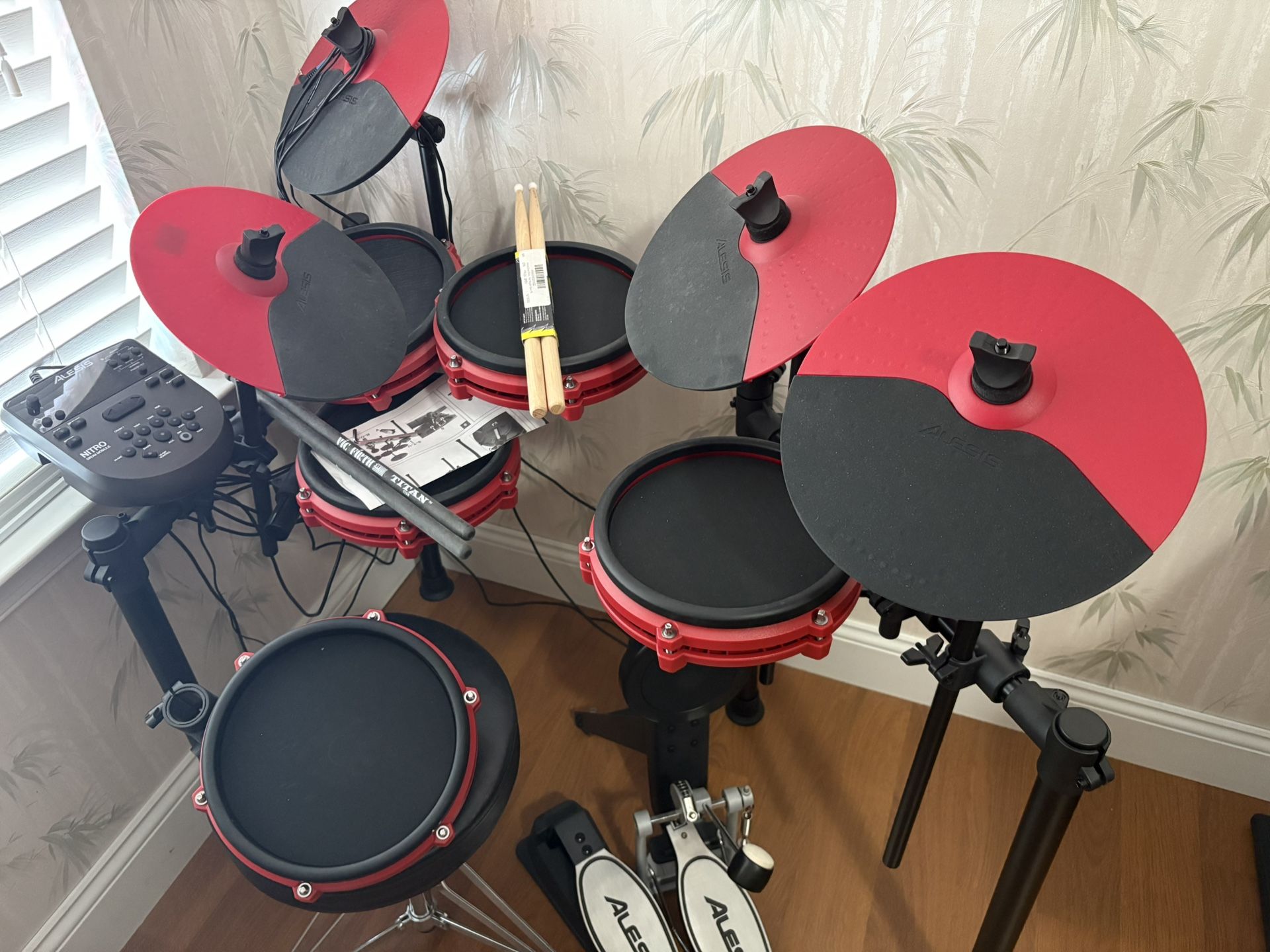 Alesis Nitro Mesh Special Edition Drum Kit with Expansion Pack