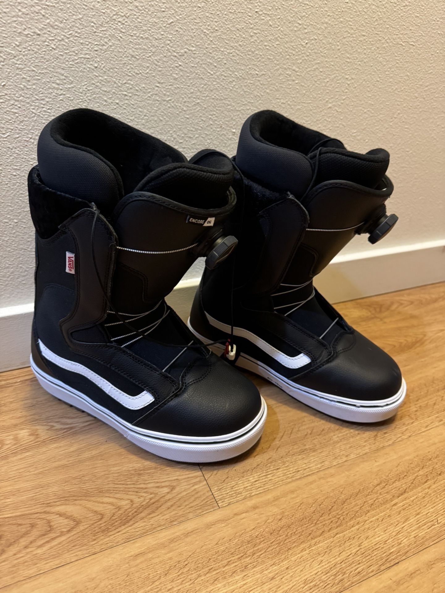 Vans Encore OG -women’s Size 9