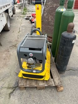 Wacker Gas 750lb Reversible Vibe Plate
