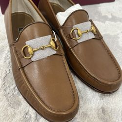 Men's Horsebit 1953 loafer Size 9.5 Brown 