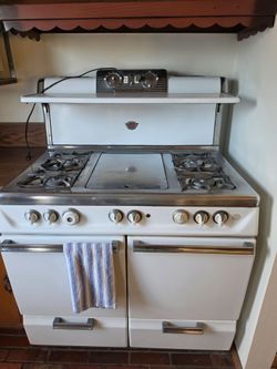 Vintage stove oven