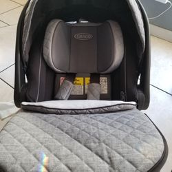 Graco Snugfit Baby Car Seat 