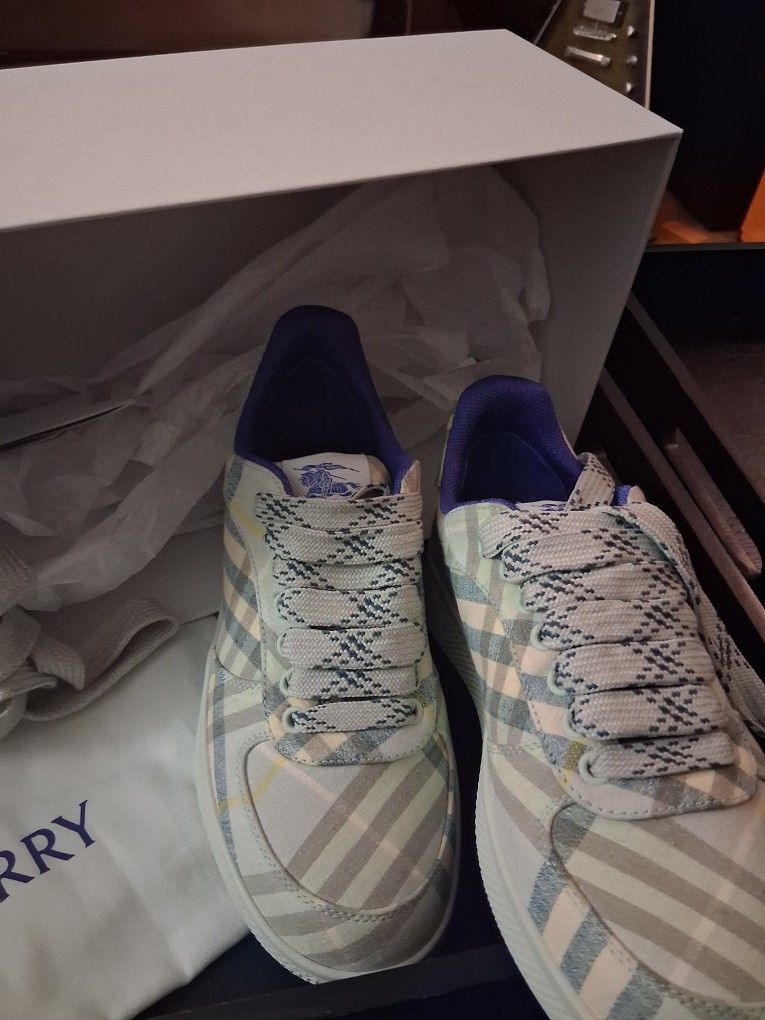 Burberry Shoes