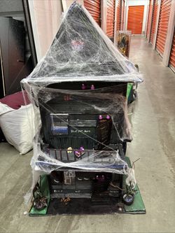Halloween Play  House