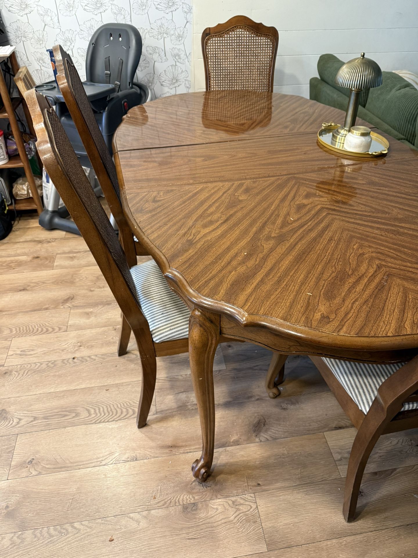 Antique Table With 2 Leaves And 6 Chairs With Original Cane Backing
