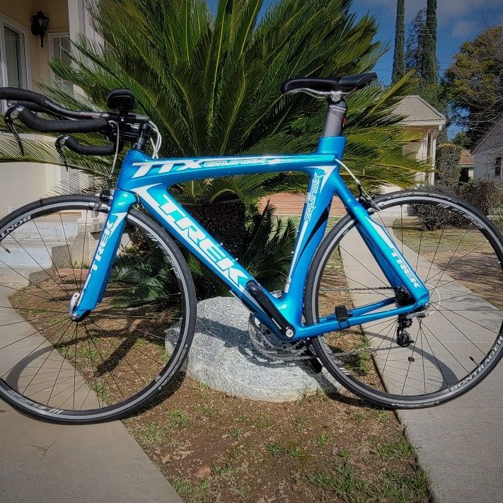 2ec56b89c9d34146a1f5b8abbe1d24