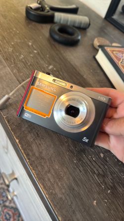 Samsung DV300F Camera Tested and working Portable Digital Point and Shoot -Red