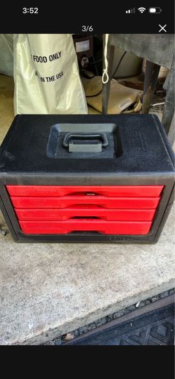 VINTAGE Craftsman toolbox in very Good condition