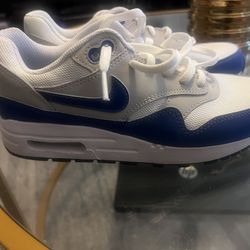 Nike Air Max 1 Grade School sneakers 