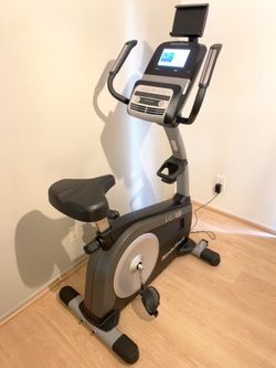 NordicTrack VU19 Indoor Upright Exercise Bike Cycling Gym Bicycle Stationary Fitness Workout