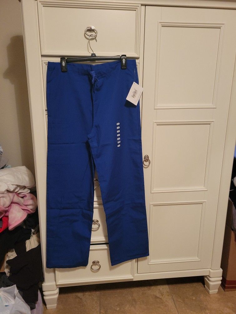 XS Size Cherokee Scrubs