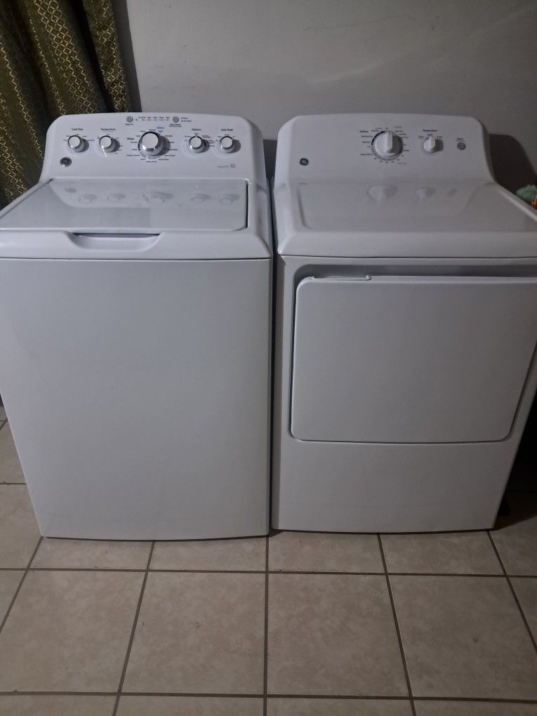 GE Top Load Washer And Electric Dryer Set $350