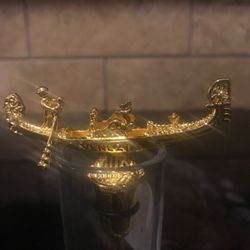 Wine bottle open from Venice Italy. 24 kt plated. Never been used.