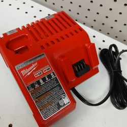 Milwaukee New Charger 12v 18v