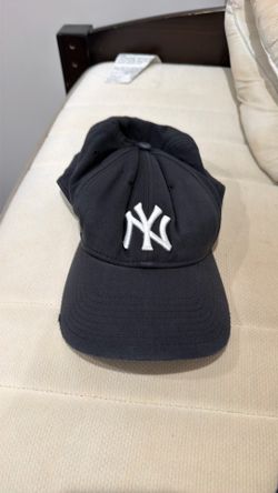 New York Yankees cap