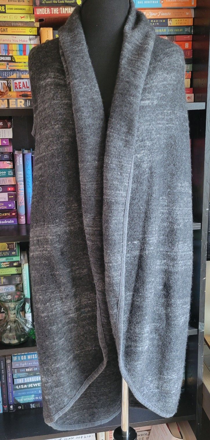 Lucky Brand Womens M Sleeveless Long Gray Wool Blend Long Cloak Sweater